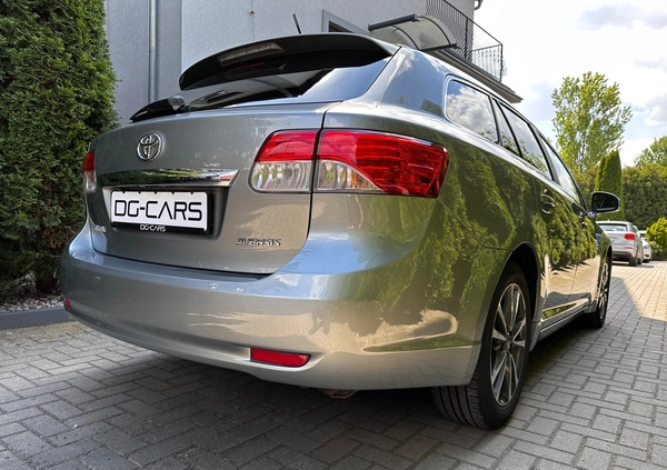 Toyota Avensis cena 43900 przebieg: 168000, rok produkcji 2013 z Limanowa małe 631